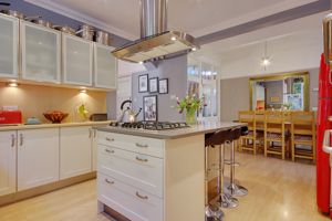 Kitchen/Breakfast/Diner- click for photo gallery